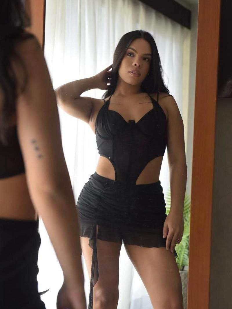 XXX Porn Photo of Nude Bruna_Ferrazz 2