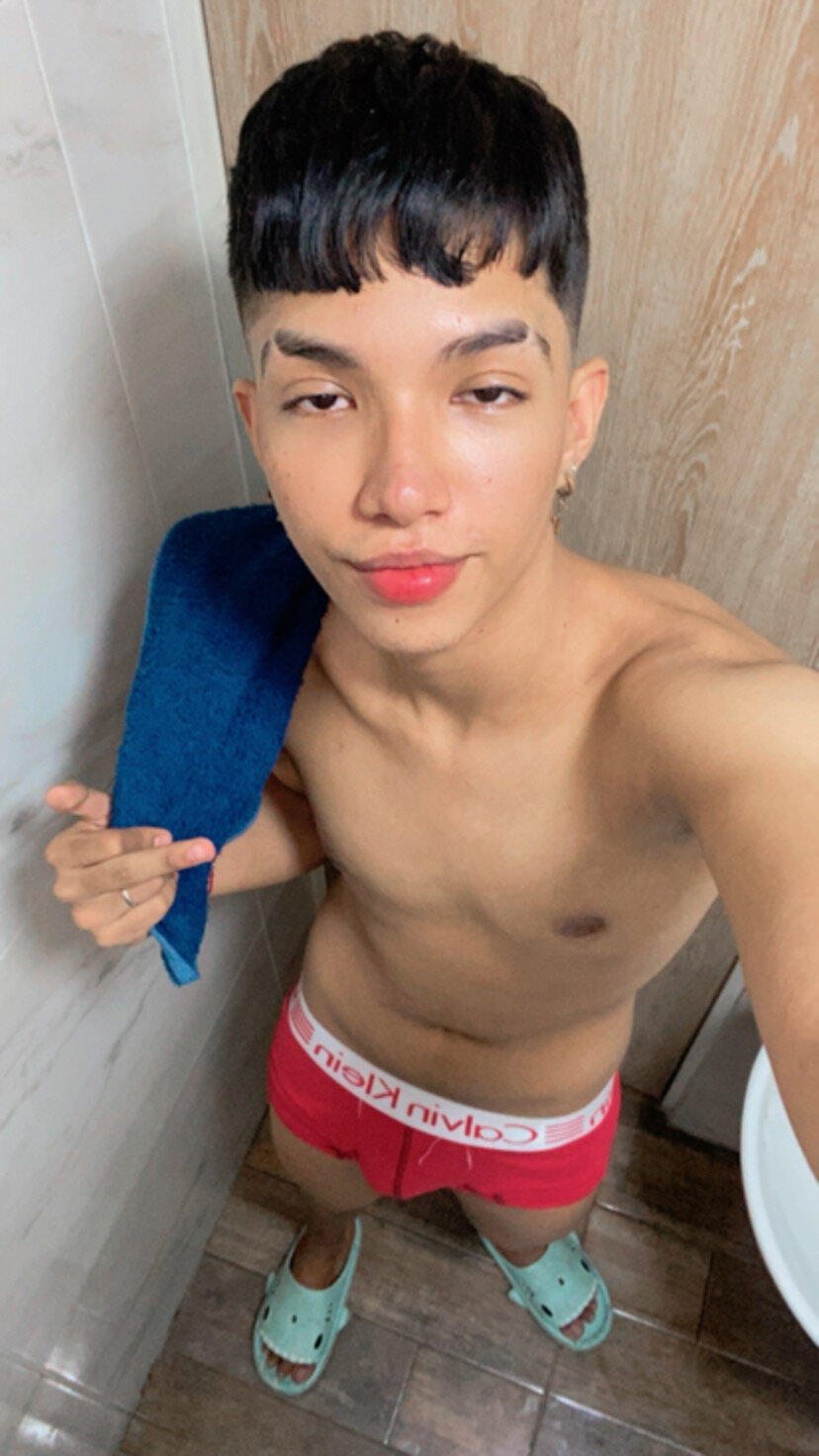 XXX Porn Photo of Nude cutealejojeje 17
