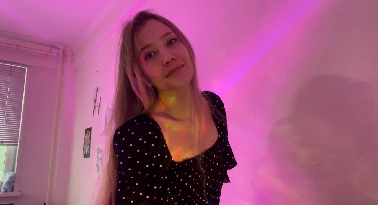 XXX Porn Photo of Nude Brilliant_live 7