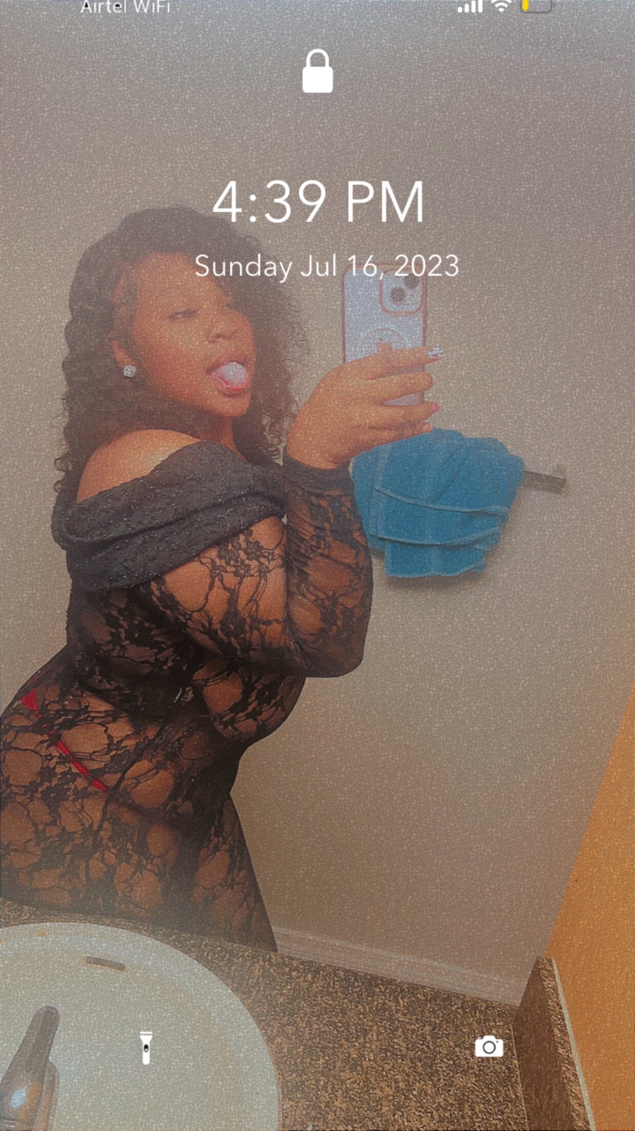 XXX Porn Photo of Nude queenthinz 2