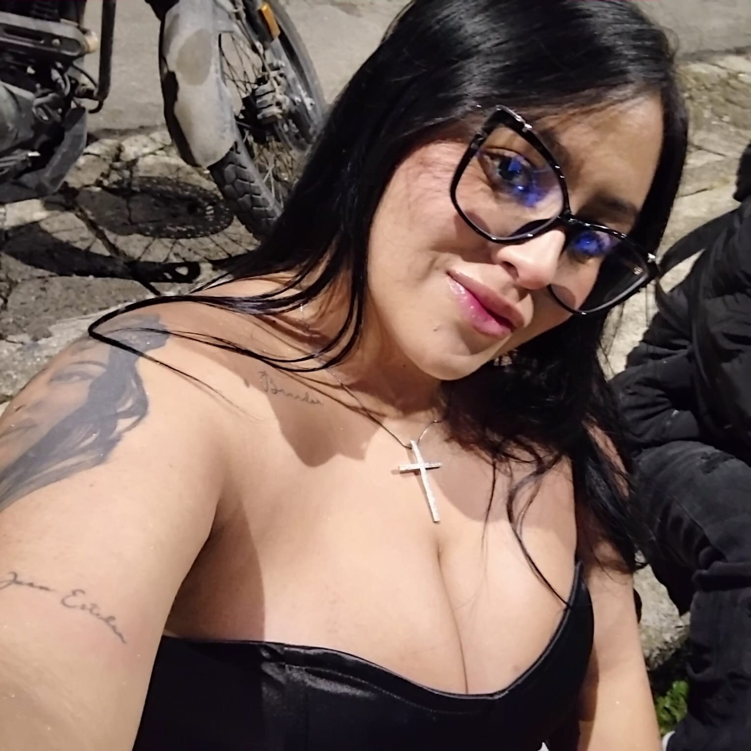 XXX Porn Photo of Nude Sexy_carly_outdoors 3