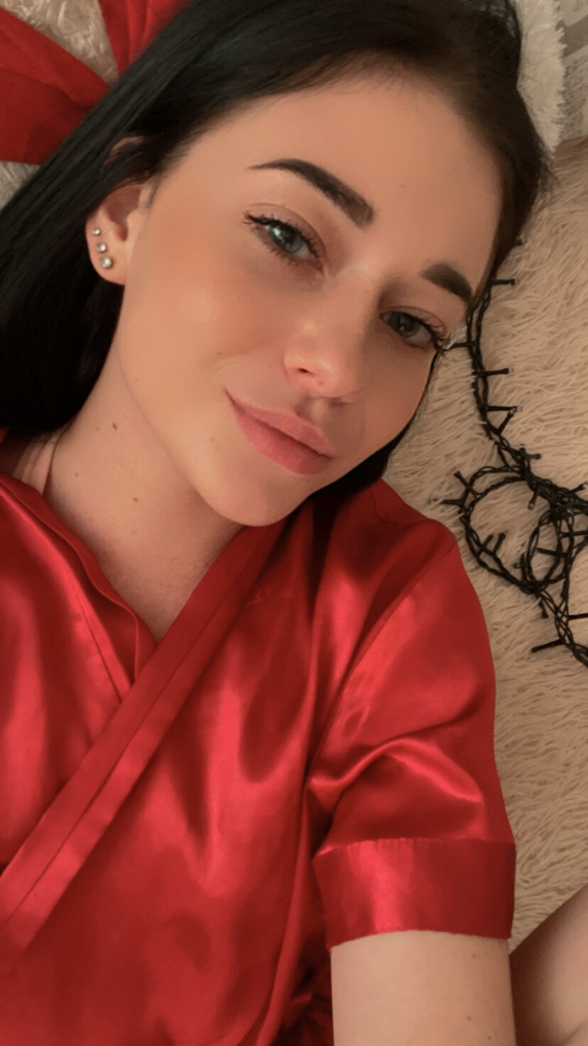 XXX Porn Photo of Nude PlayfulKiraa 4