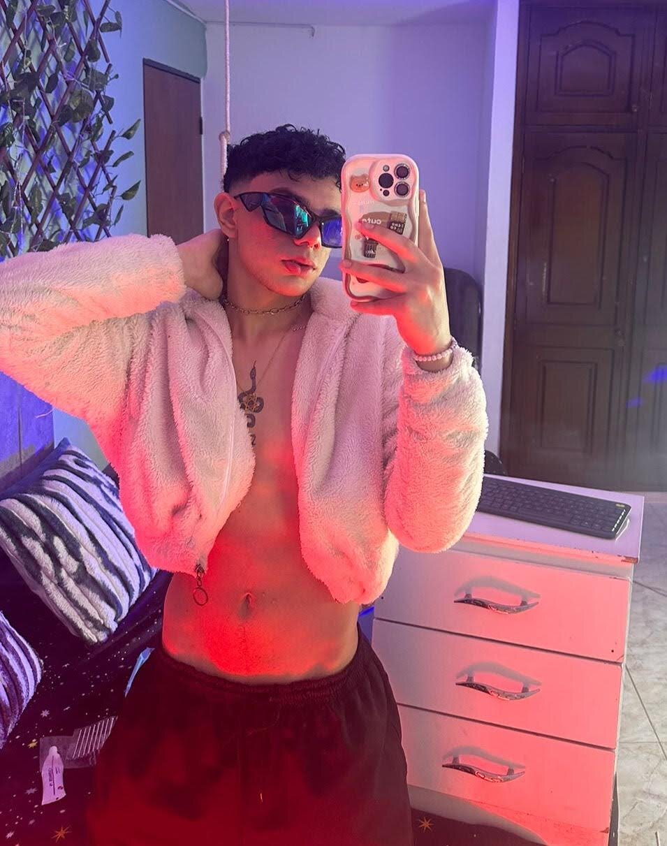 XXX Porn Photo of Nude Elbombondelcircuit 4