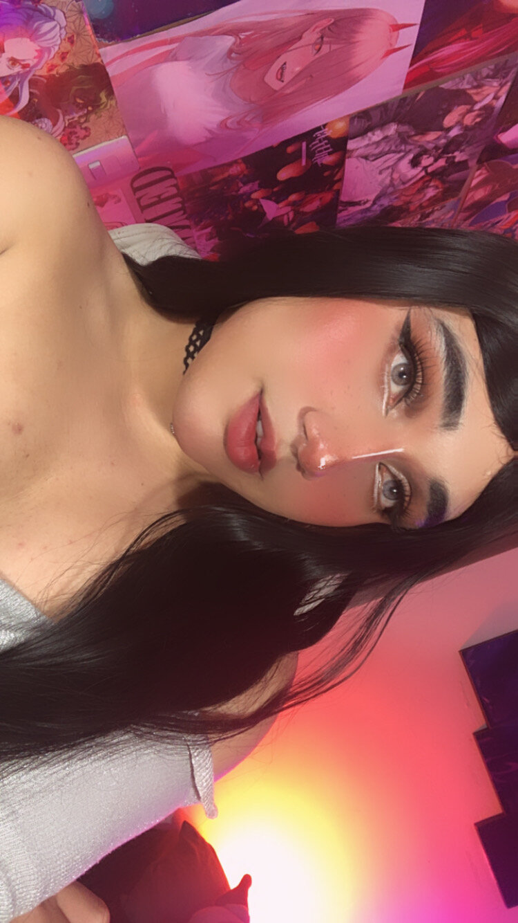 XXX Porn Photo of Nude ErzaMontoroo 8