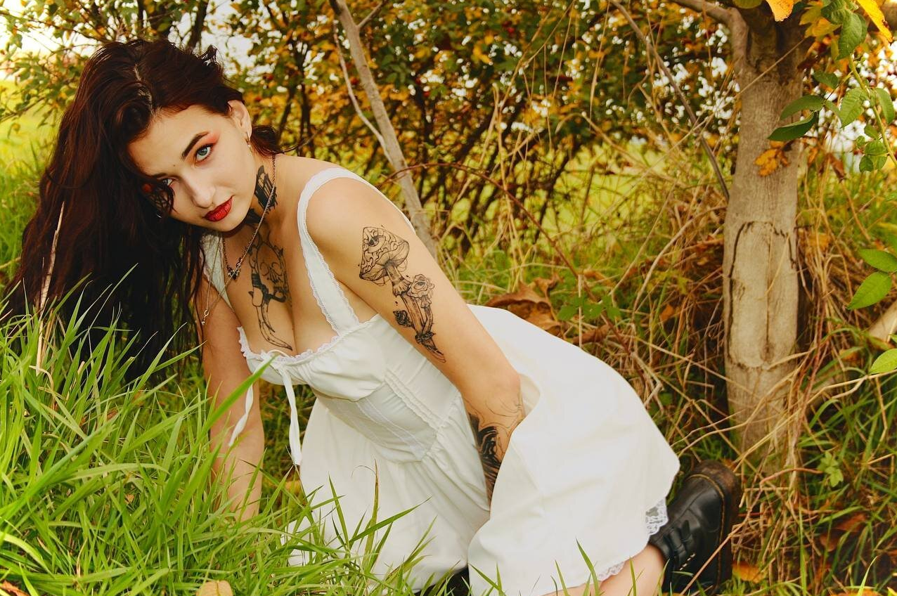 XXX Porn Photo of Nude Lisa_Juicy 1