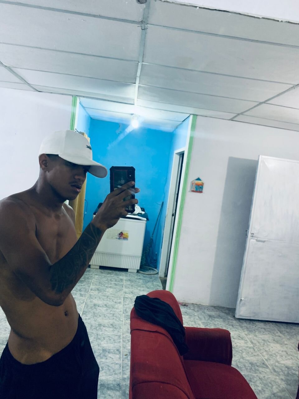 XXX Porn Photo of Nude mario_diazhot 3