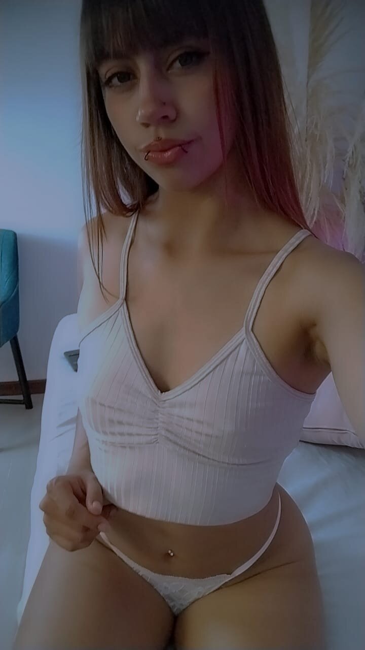 XXX Porn Photo of Nude Isabella__gonzalez_ 19