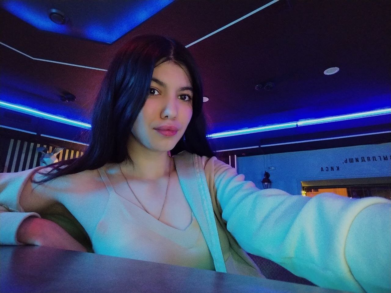 XXX Porn Photo of Nude AllyRoaster 4