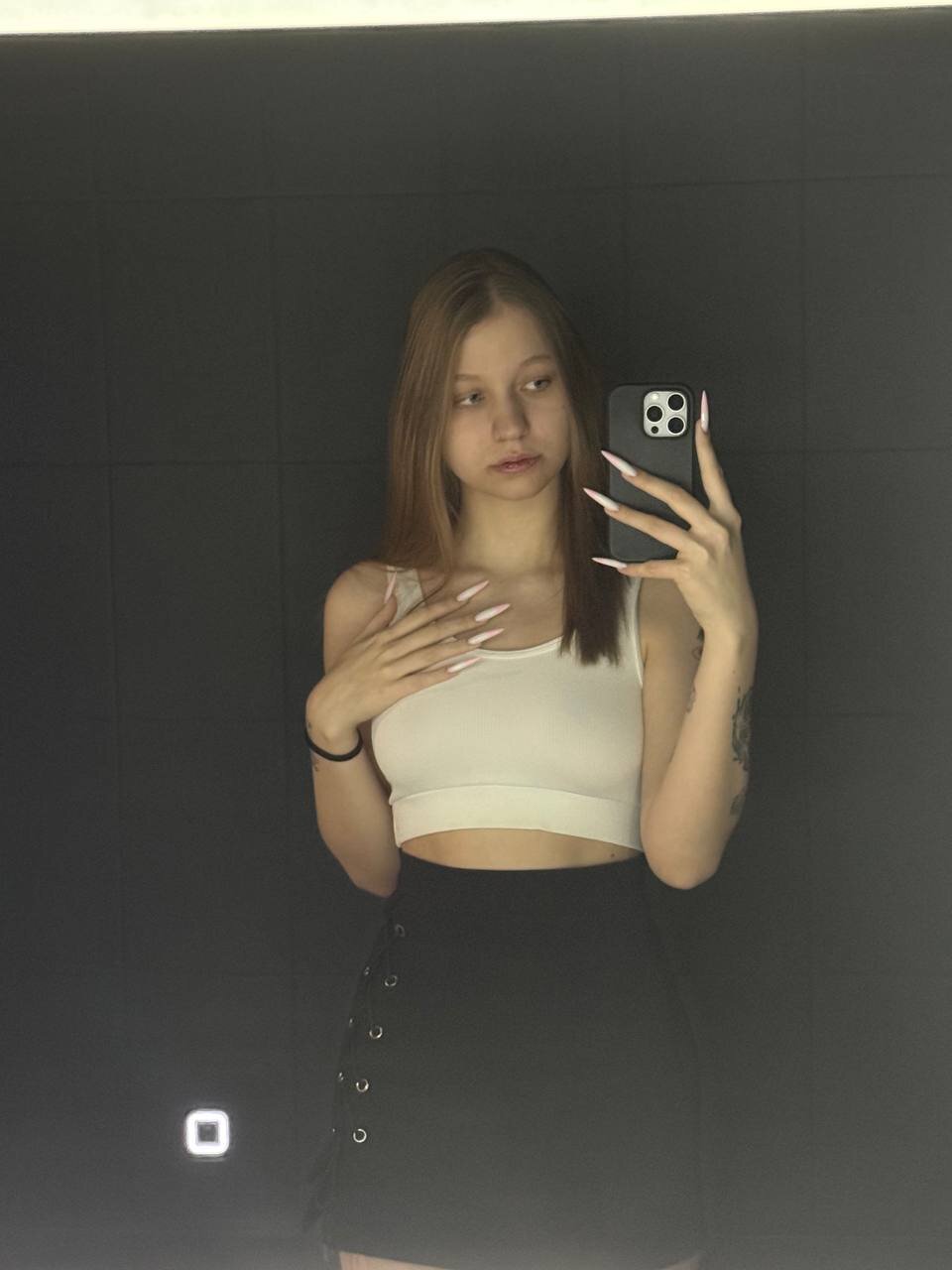 XXX Porn Photo of Nude HollyGibson 6