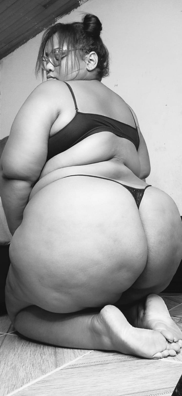 XXX Porn Photo of Nude BigLaila 2
