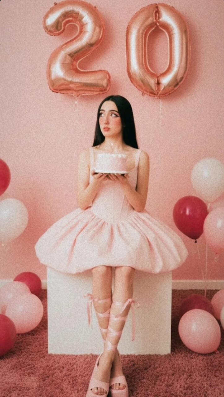 XXX Porn Photo of Nude Violettbloss 14