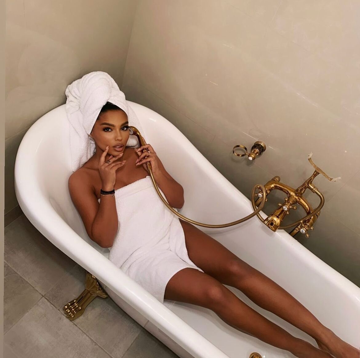 XXX Porn Photo of Nude KimiBrown 14