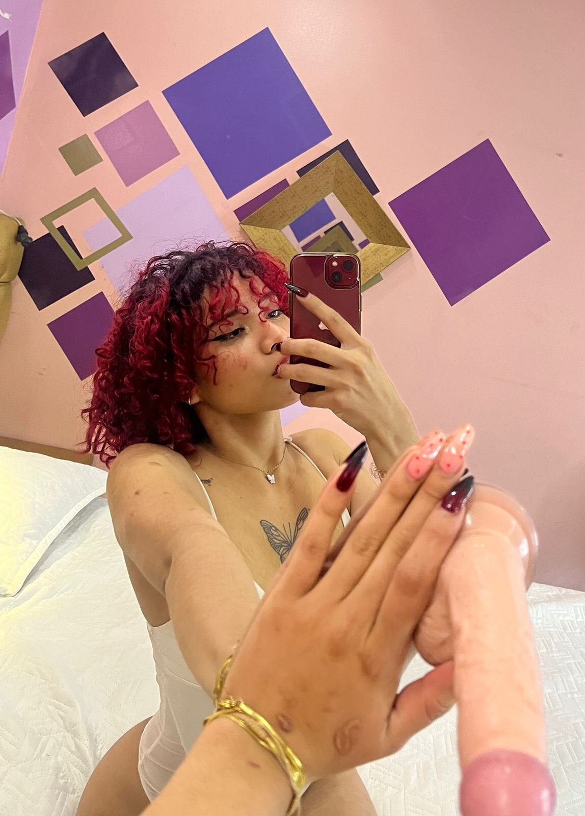 XXX Porn Photo of Nude caroliine_fox__ 2
