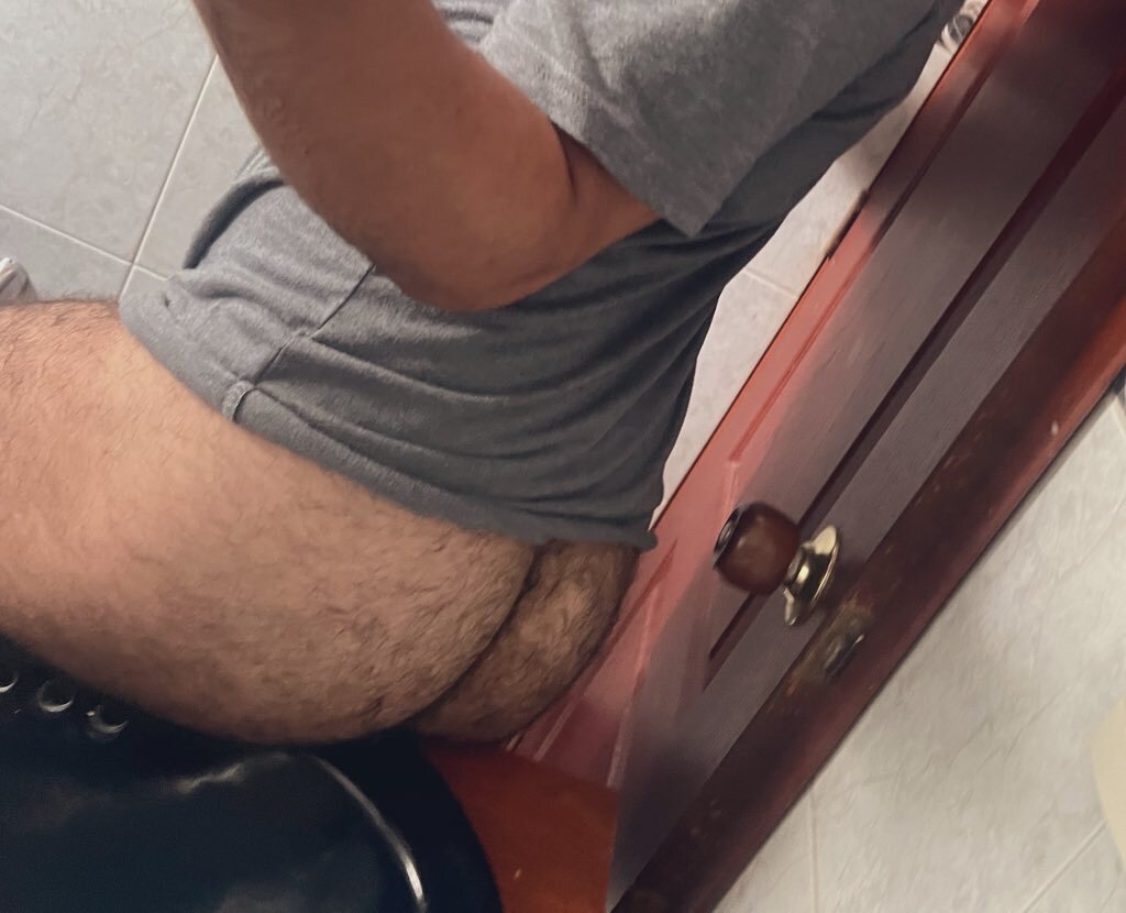 XXX Porn Photo of Nude latinhayriboy 10