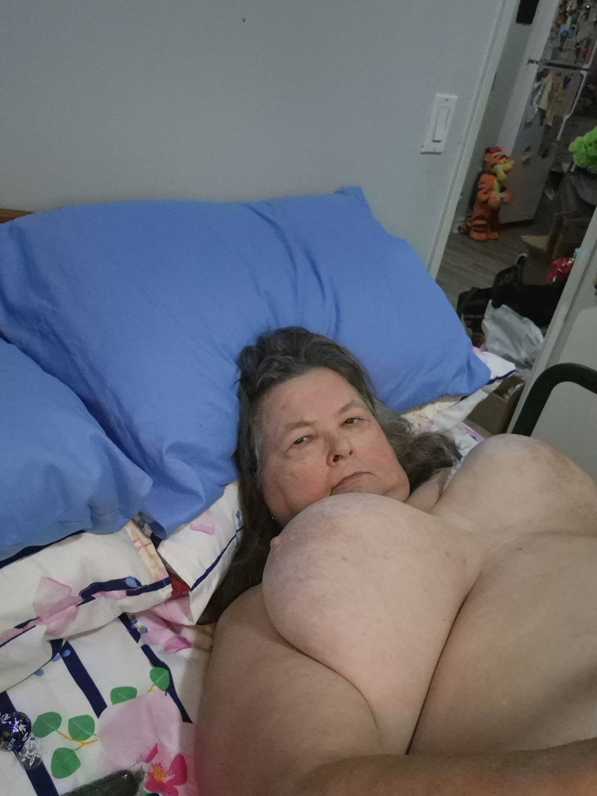 XXX Porn Photo of Nude TiguhguhrsRose 2