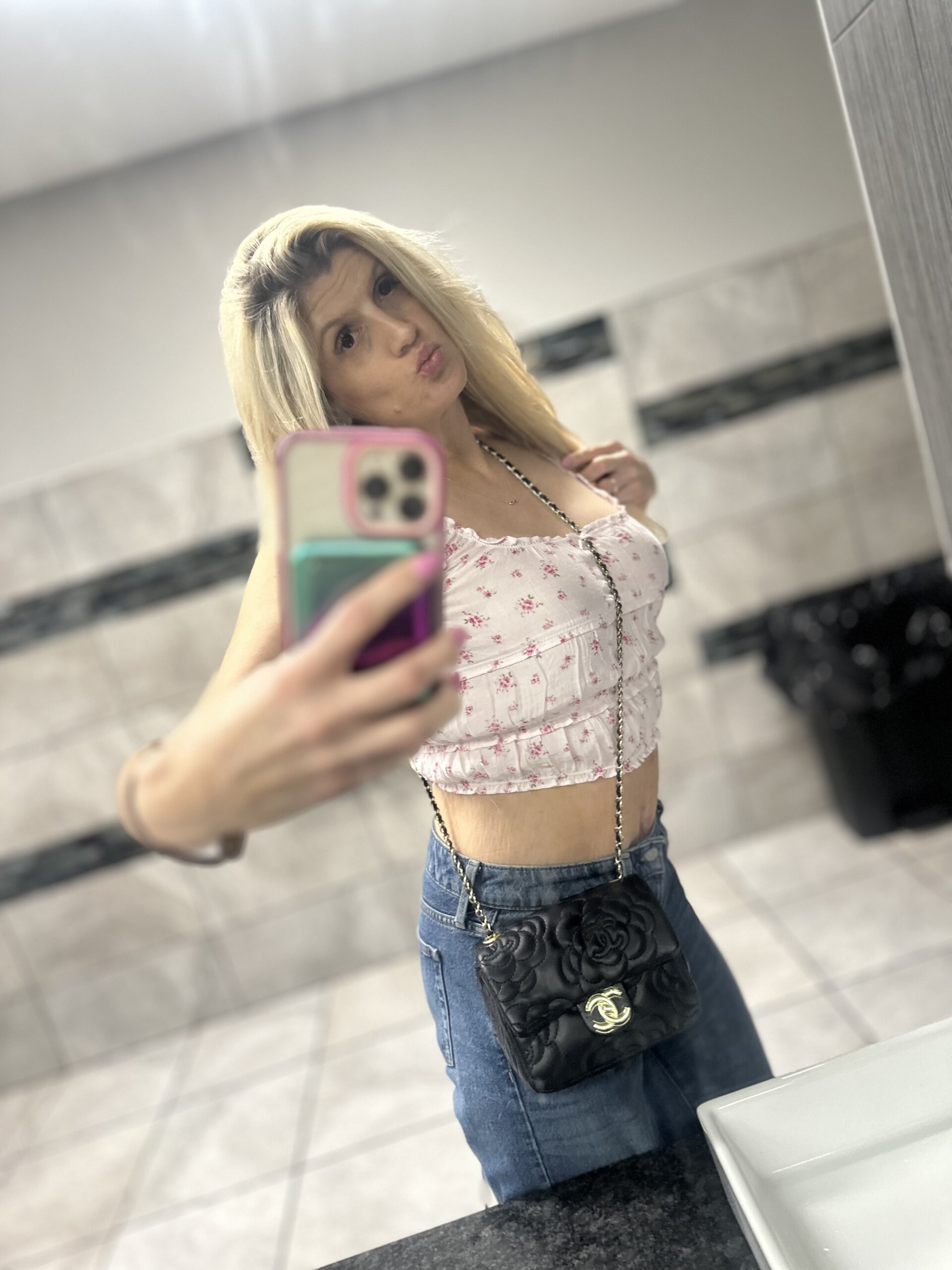 XXX Porn Photo of Nude blondechrstine 5