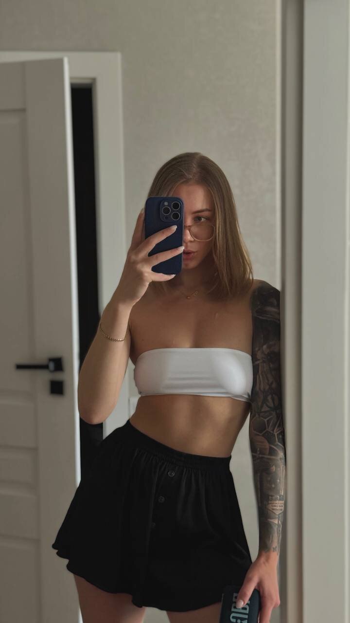 XXX Porn Photo of Nude _air_kiss_ 5