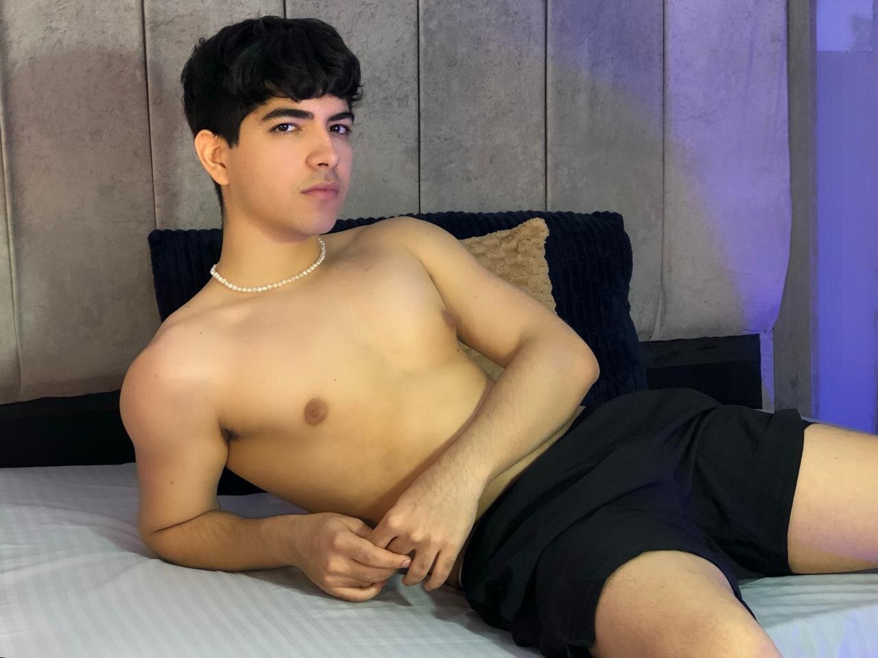 XXX Porn Photo of Nude Olliver_Twink 1