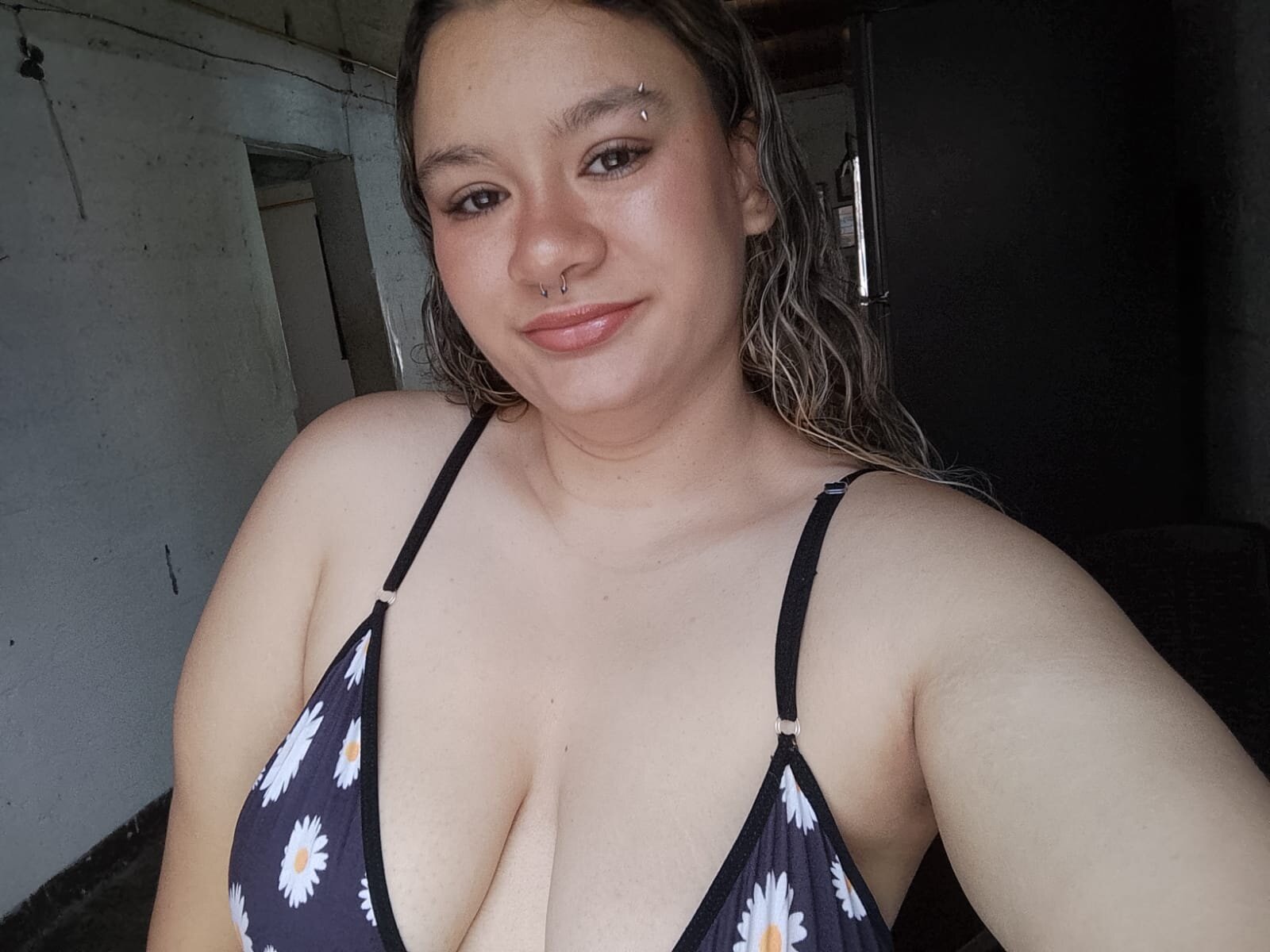 XXX Porn Photo of Nude elara_sweet_ 5