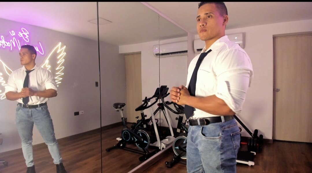 XXX Porn Photo of Nude Maximoswell 2