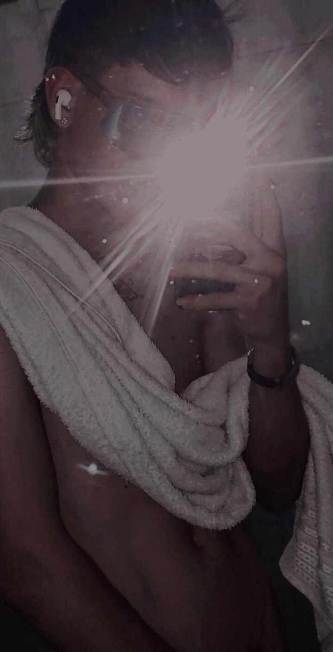 XXX Porn Photo of Nude paul_x18 4