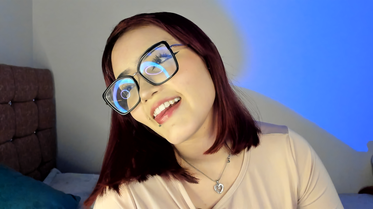 XXX Porn Photo of Nude LizzieGrantt 2