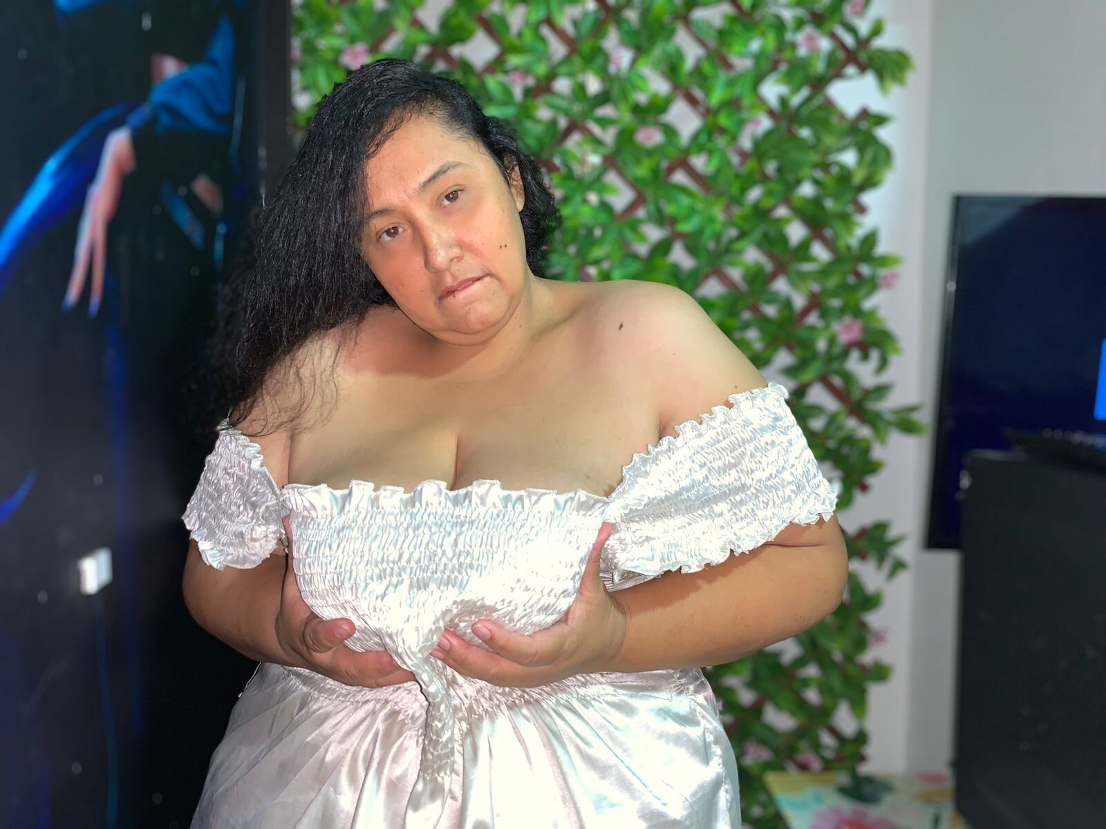 XXX Porn Photo of Nude TistMature 50