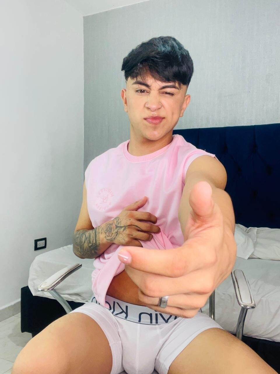 XXX Porn Photo of Nude Tyler_os 1