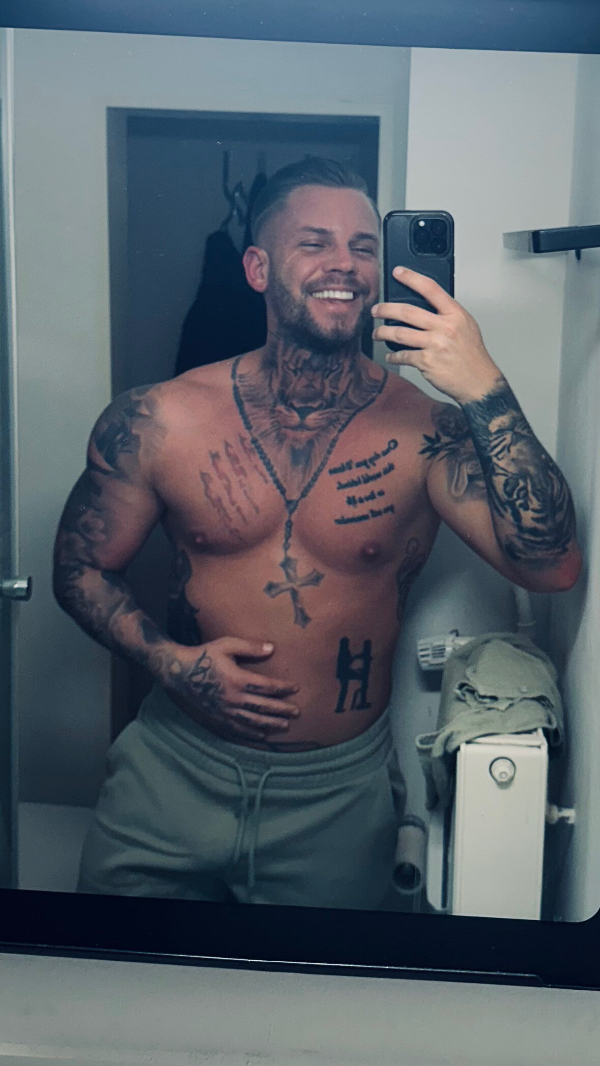 XXX Porn Photo of Nude zickertdavid 5