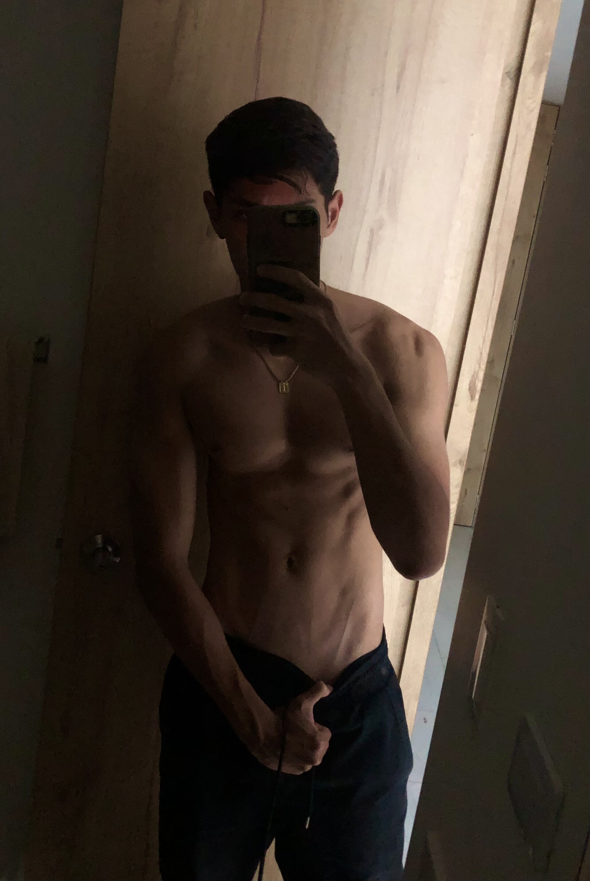 XXX Porn Photo of Nude TylerLions 1