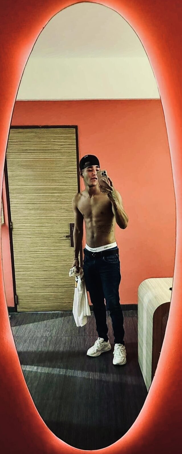 XXX Porn Photo of Nude thonnymoreno 2