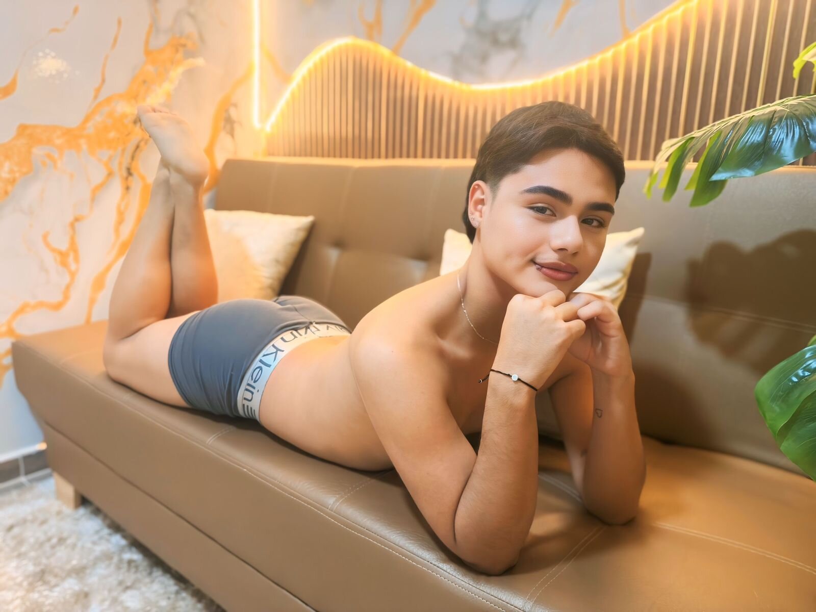 XXX Porn Photo of Nude FemNoa 1