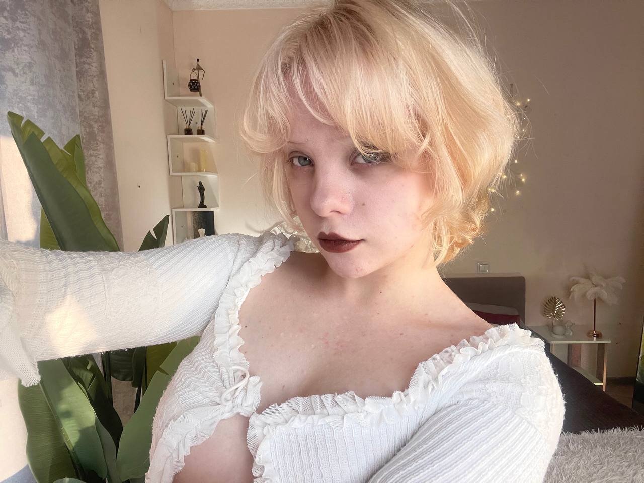 XXX Porn Photo of Nude Emily_relishh 10