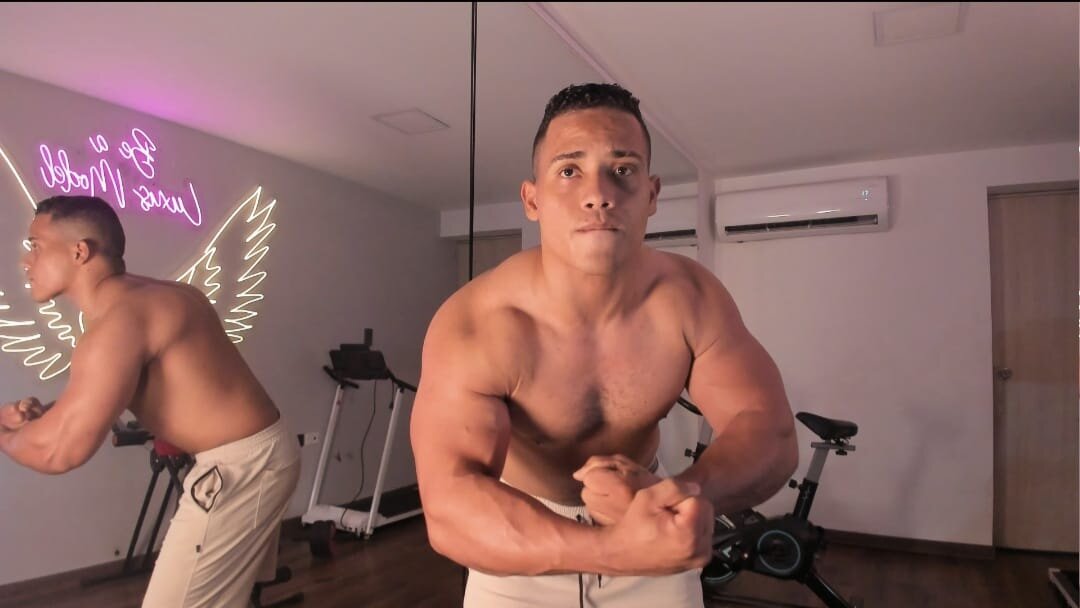 XXX Porn Photo of Nude Maximoswell 7