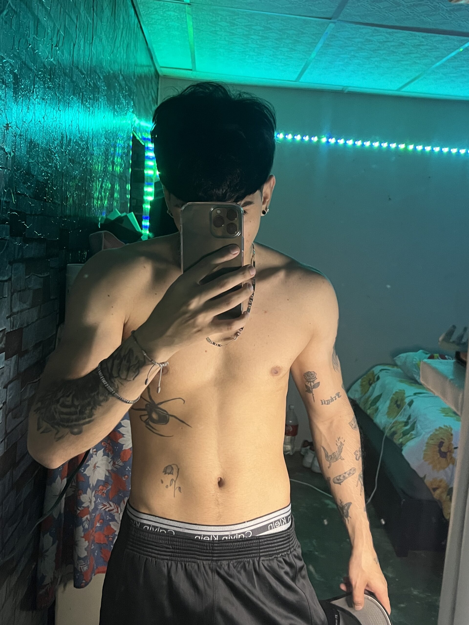 XXX Porn Photo of Nude wil_hot 1