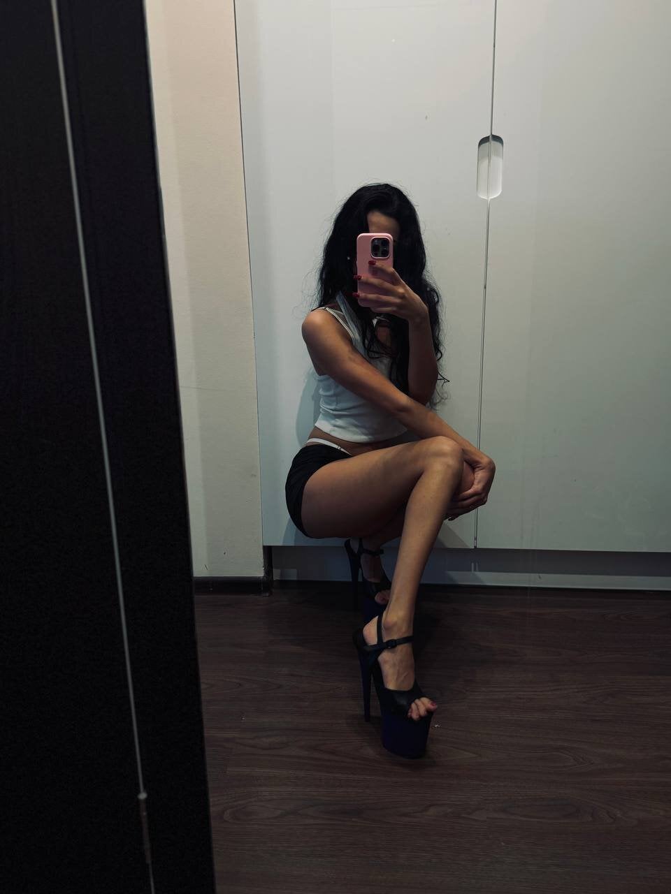 XXX Porn Photo of Nude Shadow_Dance 1
