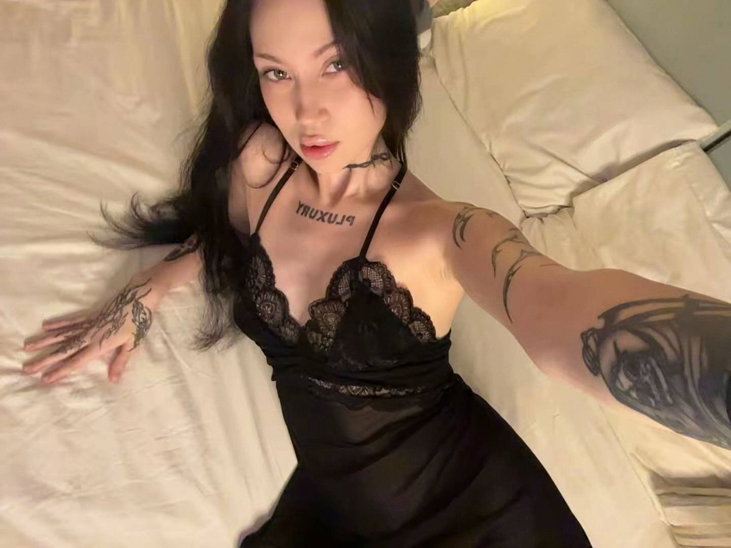 XXX Porn Photo of Nude Alice_1n_Wonderland_ 21