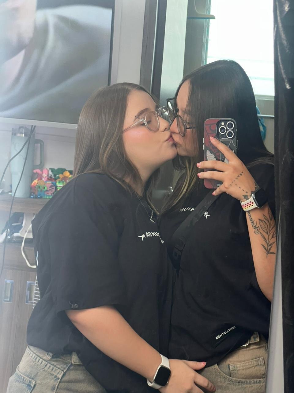 XXX Porn Photo of Nude Annie_and_Raven 4