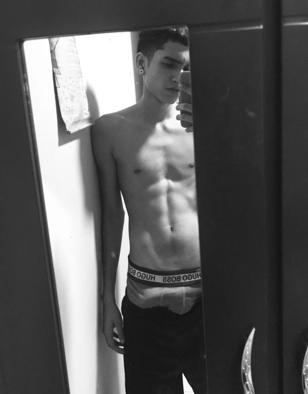 XXX Porn Photo of Nude Ethan_Boy_ 6