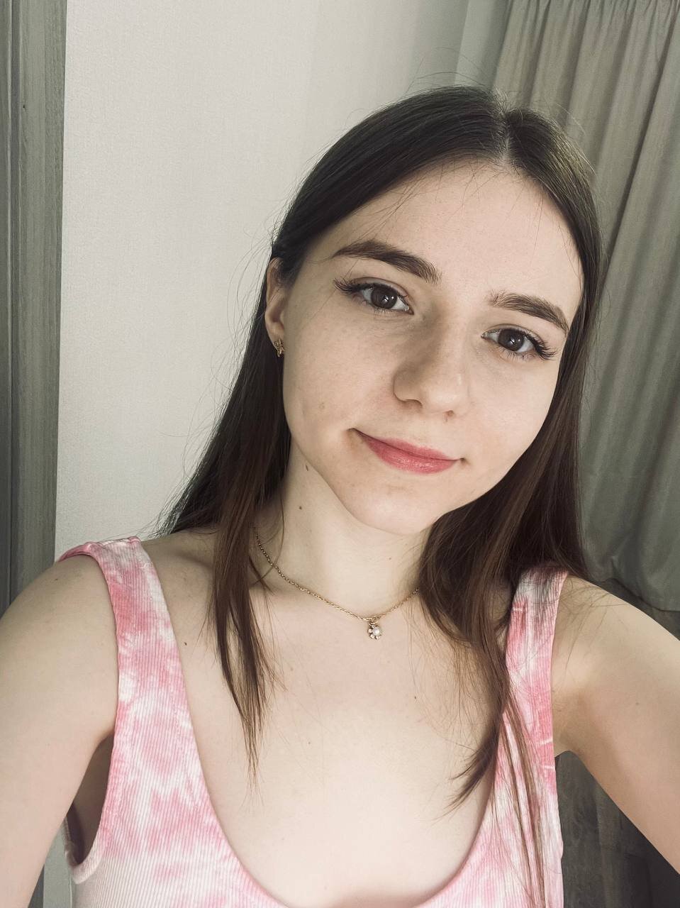 Ava_Moore_