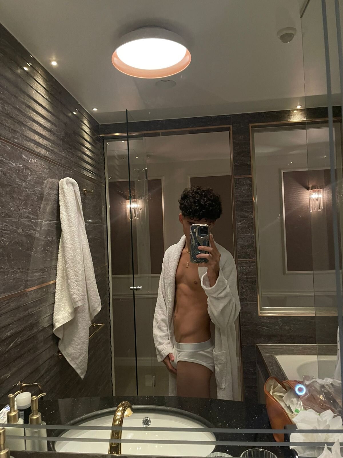 XXX Porn Photo of Nude back_thomson 5