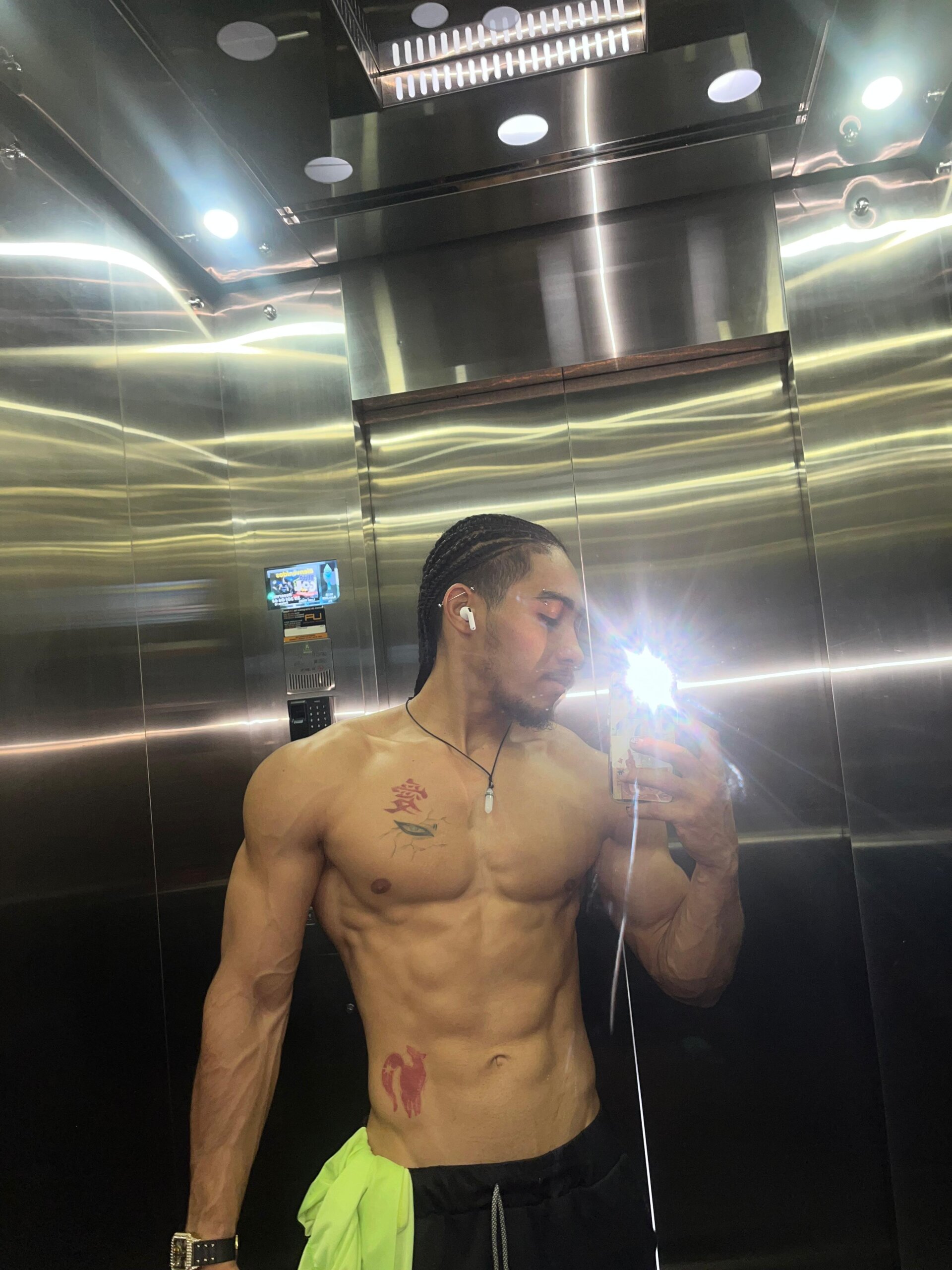 XXX Porn Photo of Nude Maximo_Zahir 32