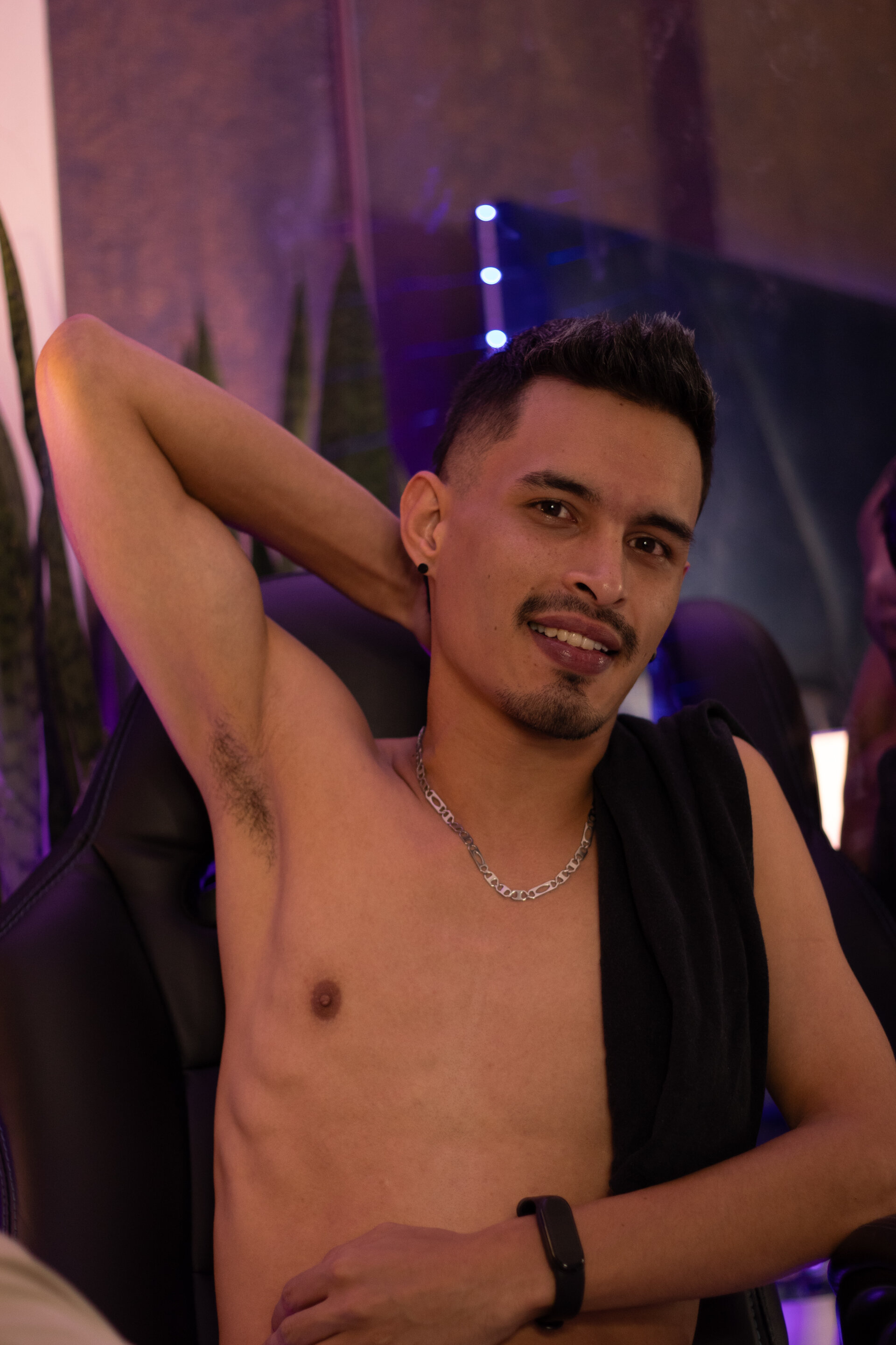 XXX Porn Photo of Nude ThonnyFisher 4
