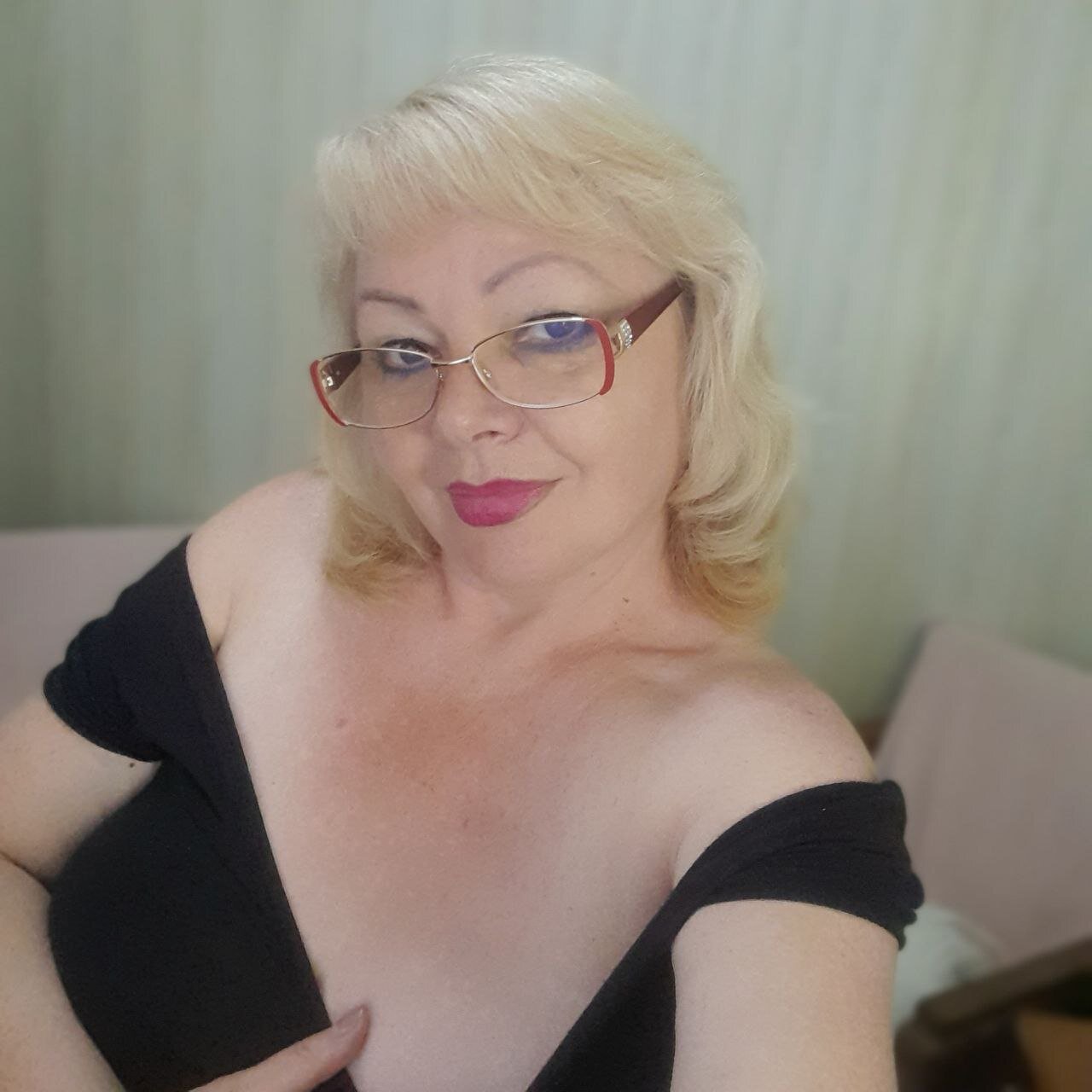 XXX Porn Photo of Nude EvelynLoveShy 19