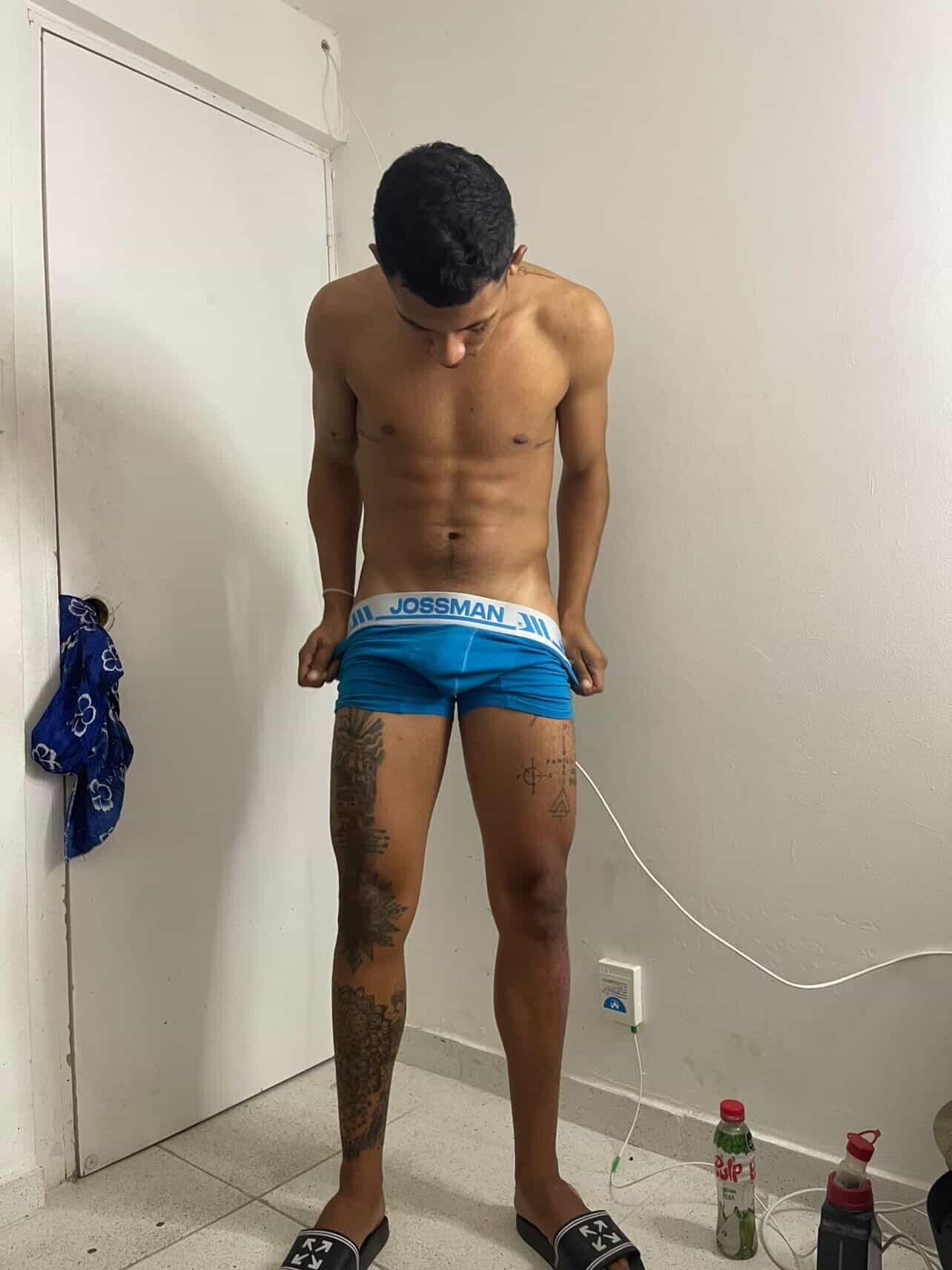 XXX Porn Photo of Nude skinny_rich77 3