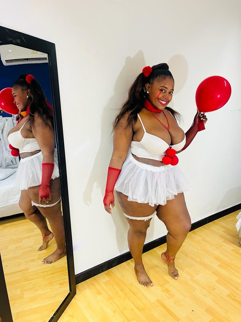XXX Porn Photo of Nude exotic_karmella 36
