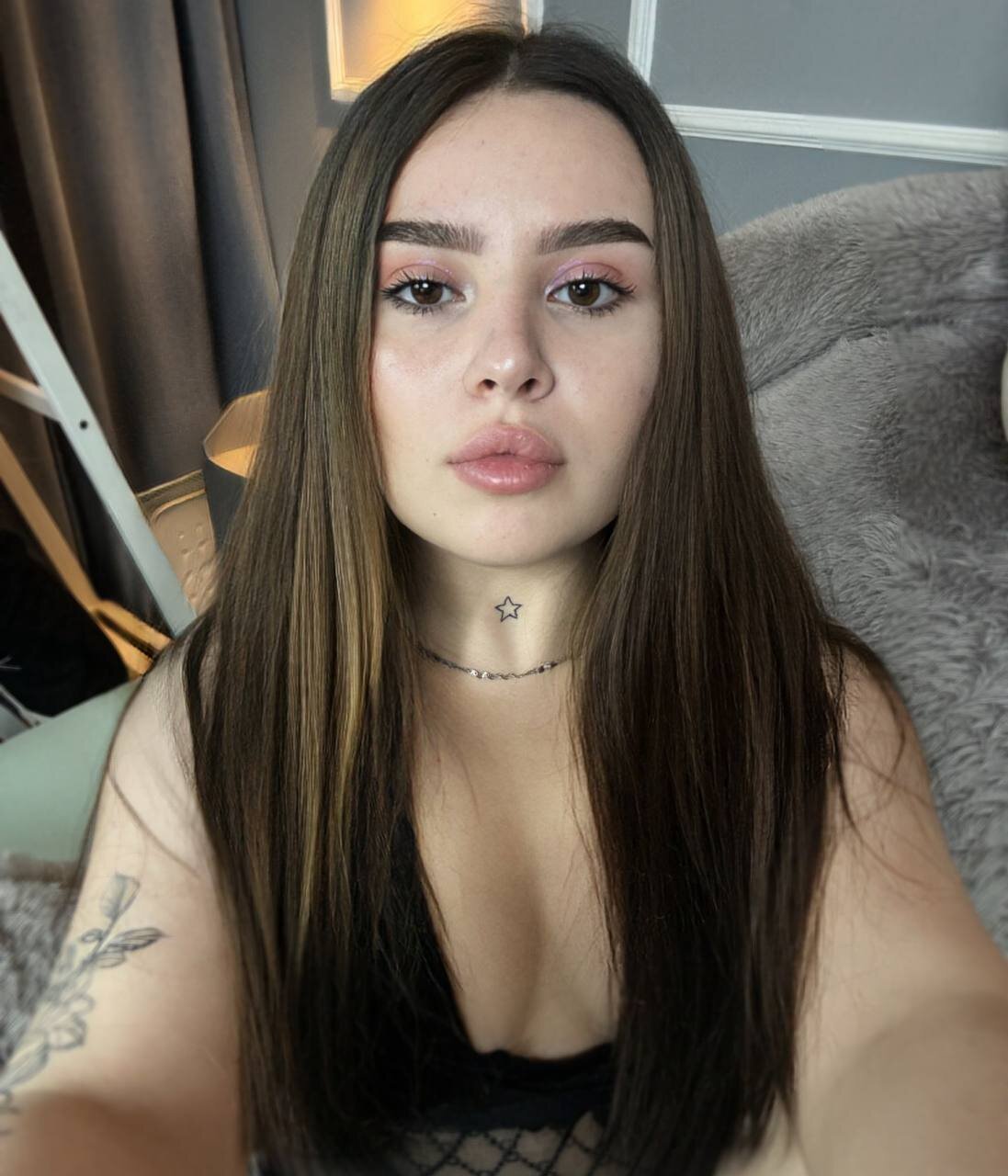 XXX Porn Photo of Nude Mia_Milkvey 6