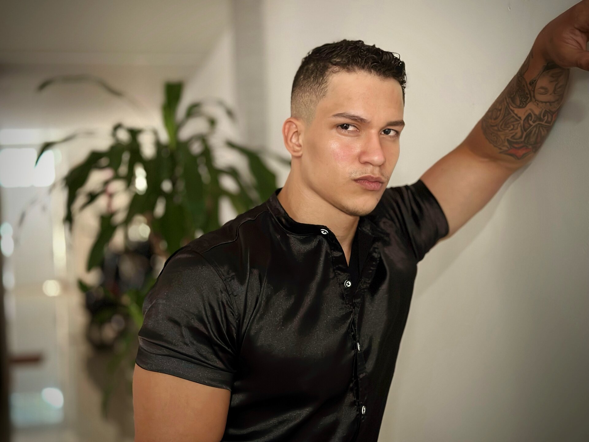 XXX Porn Photo of Nude ArnoldSexy_ 5