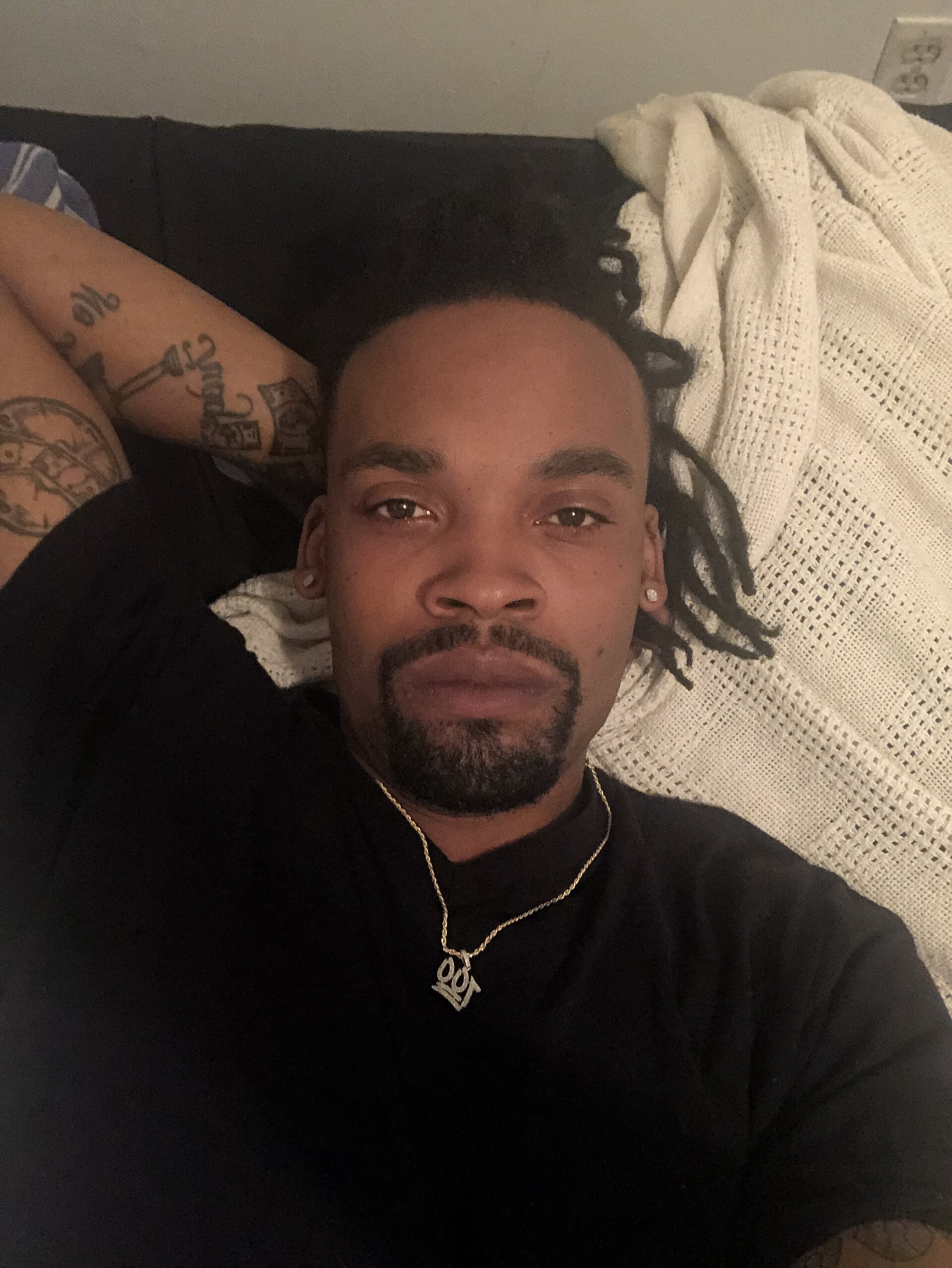XXX Porn Photo of Nude 2HandsLong 3