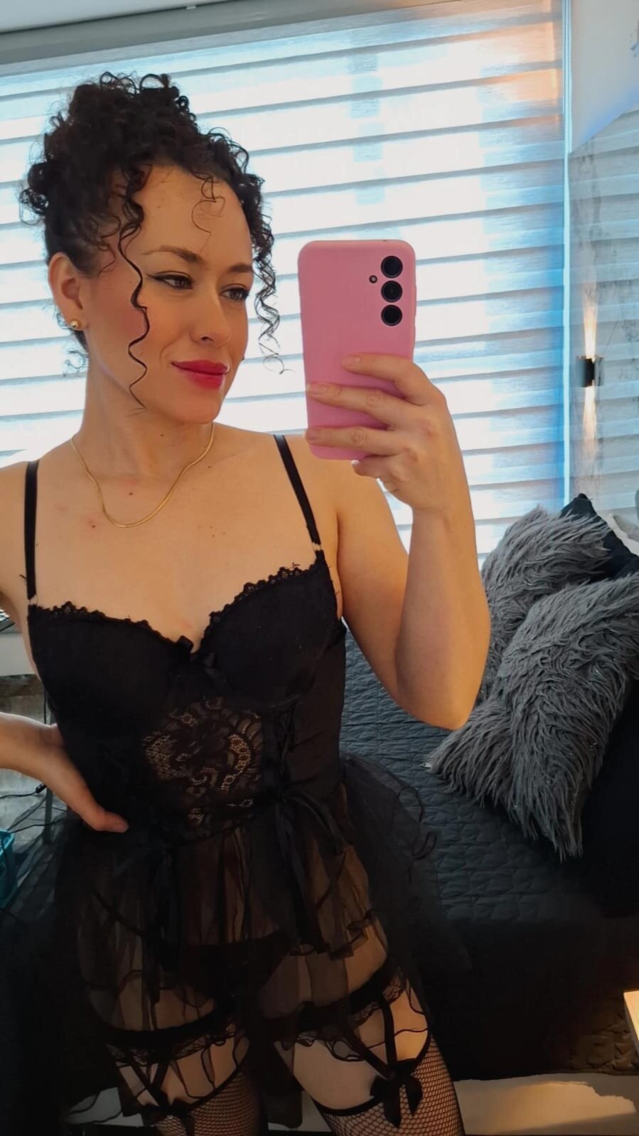 XXX Porn Photo of Nude LIZ_HOLMES 16